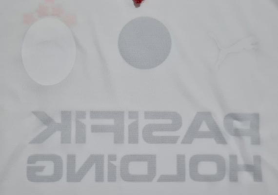 galatasaray-away-jersey-puma-champions-league-2025-2026-shirt-innen-emblems