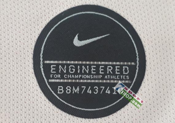 galatasaray-damentrikot-auswaerts-nike-frauen-shirt-away-engineered-patch