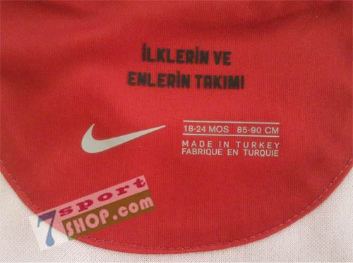 nike-galatasaray-heim-baby-kindertrikot-set-mit-hose-socken-nike-nacken-grossen-etikett