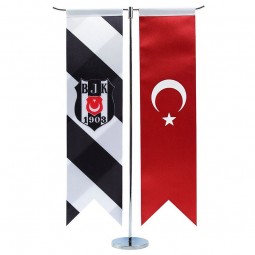 Besiktas und Türkei Tischflagge mit verchromten Ständer