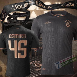 Galatasaray Solo Il Gala Osimhen Autogramm-Trikot GOLD mit Schal & Maske