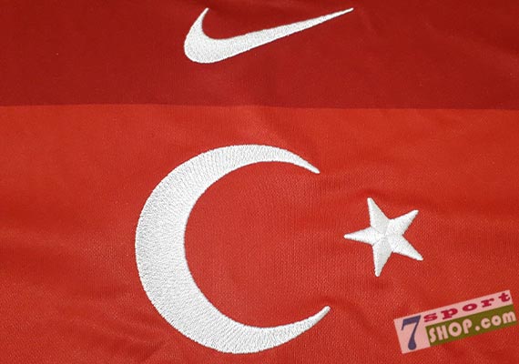 tuerkei-trikot-nike-auswaerts-rot-em-2021-flagge-nike-logo-vorn